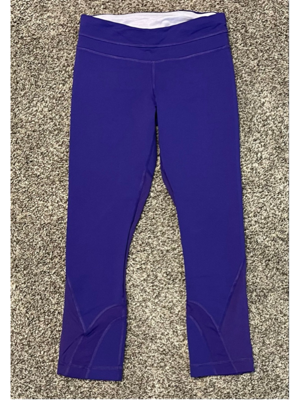 Lululemon Women’s Cropped Leggings, Size 4, EUC